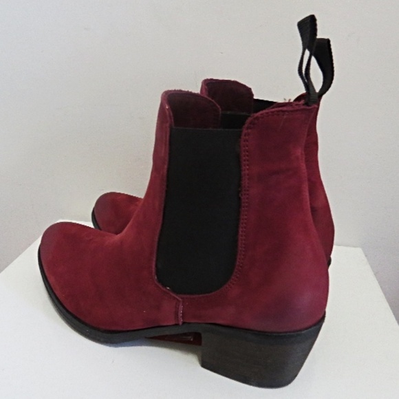 Retail $155 KUNITZ Ritchie Short Bootie Cherry Color Size 37 - Picture 2 of 7